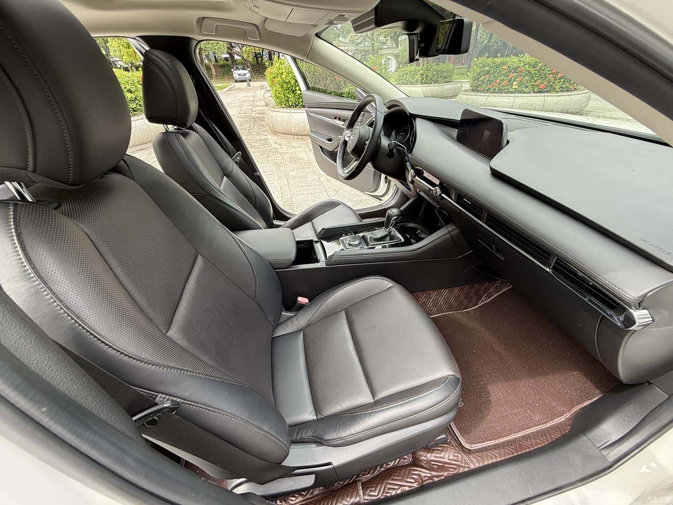 Mazda Mazda3, 2020 10