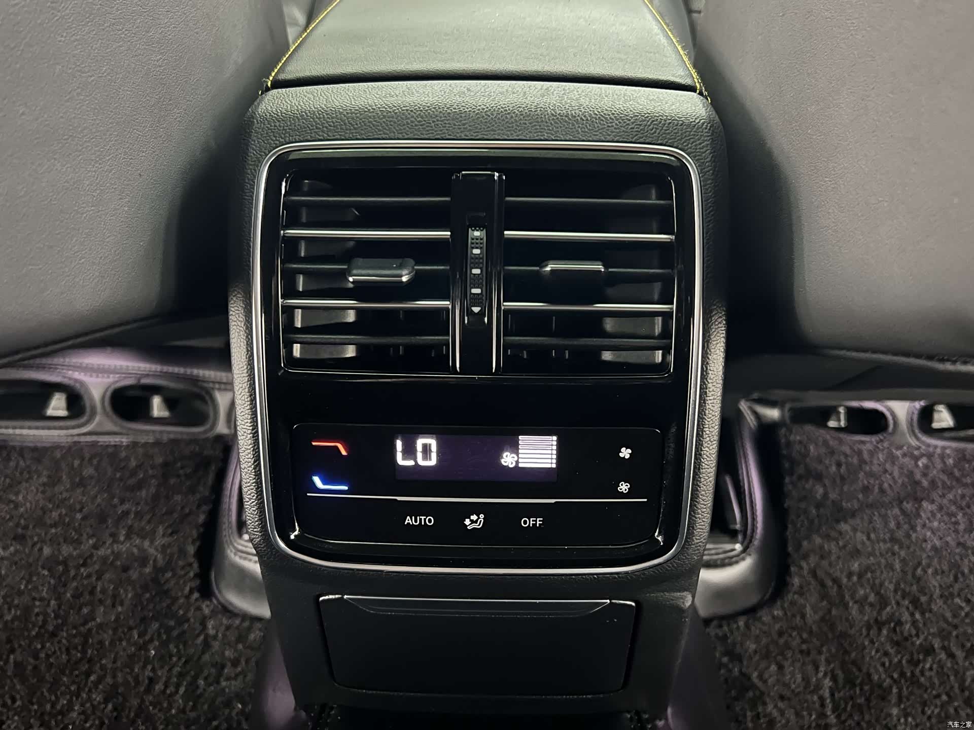 Volkswagen CC, 2023 13