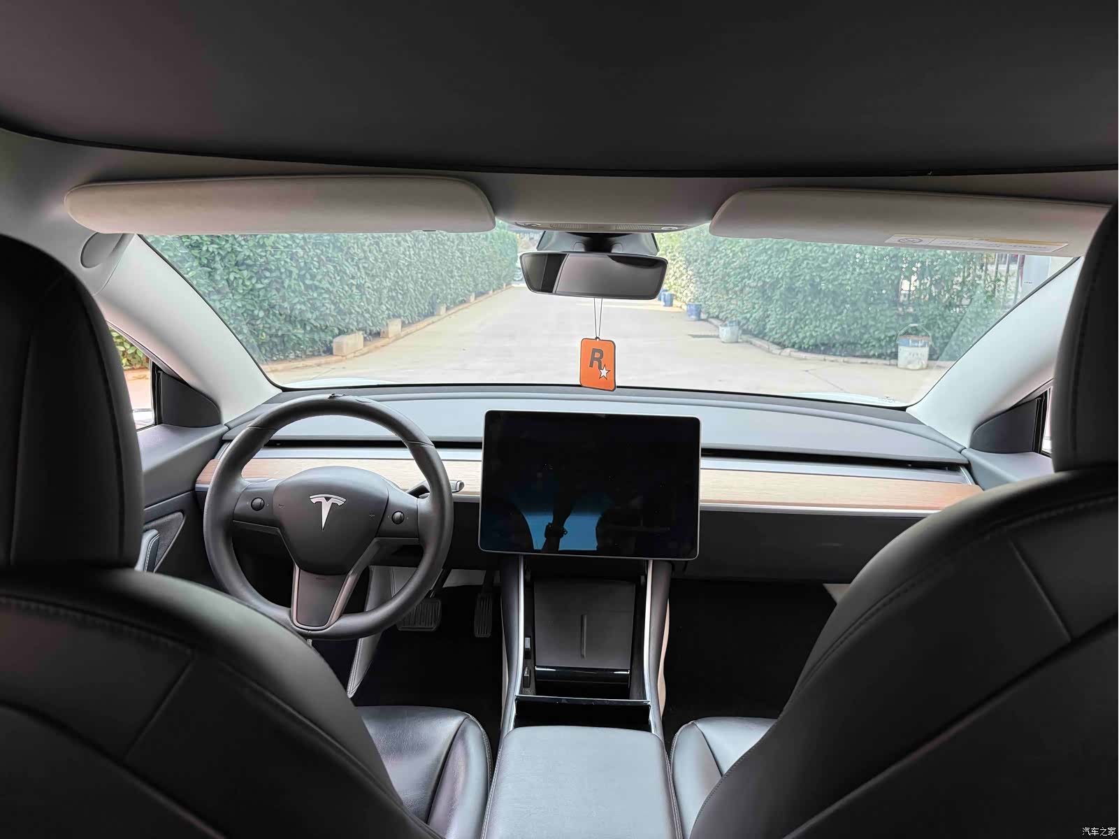 Tesla Model 3, 2020 все фото