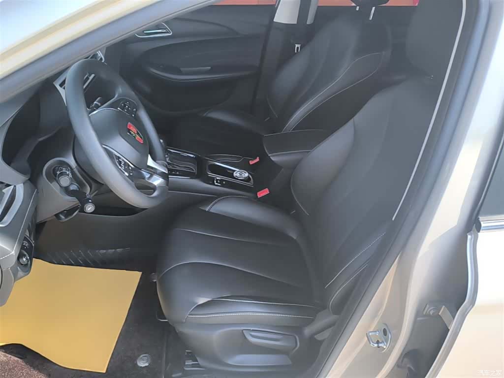 Roewe i5, 2021 15