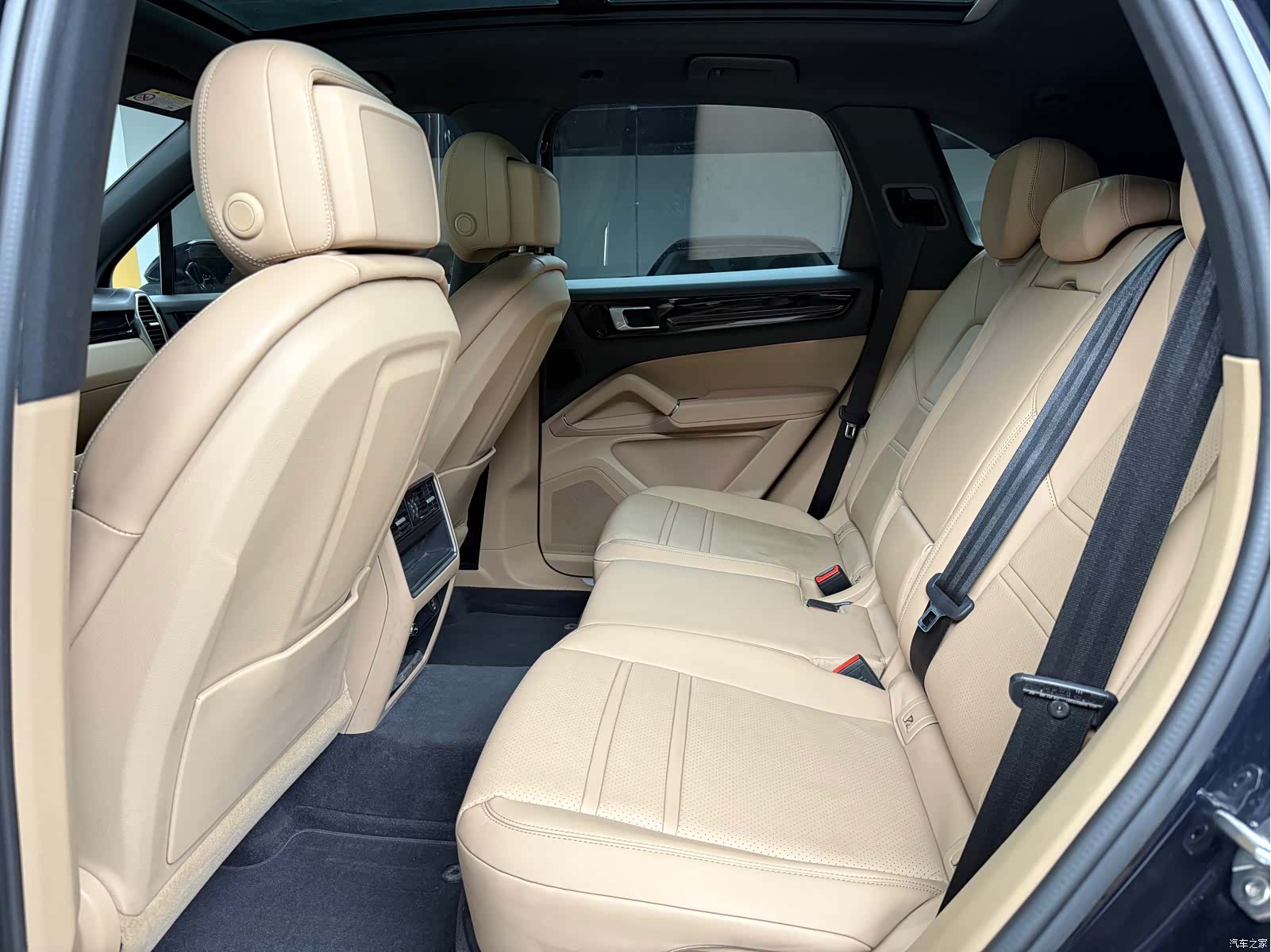 Porsche Cayenne, 2018 9