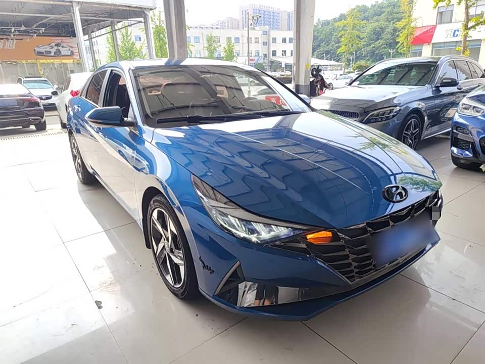 Hyundai Elantra
