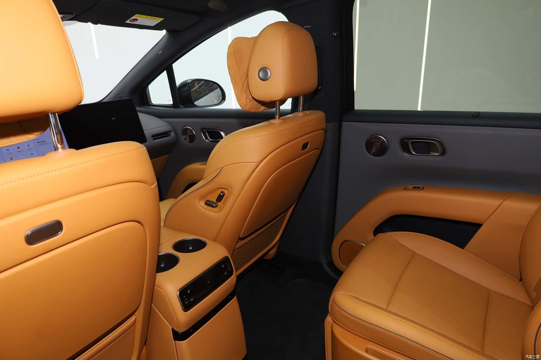 Li Auto i8, 2025 19