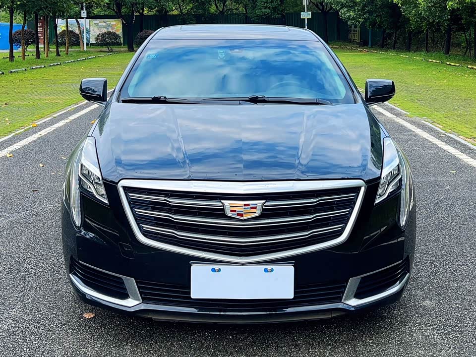 Cadillac XTS