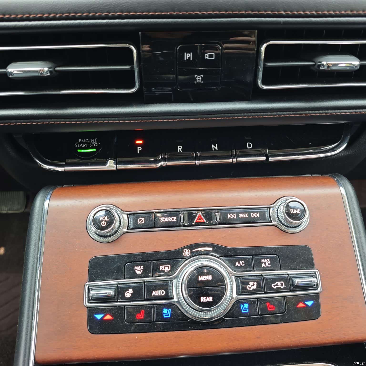 Lincoln Aviator, 2021 21
