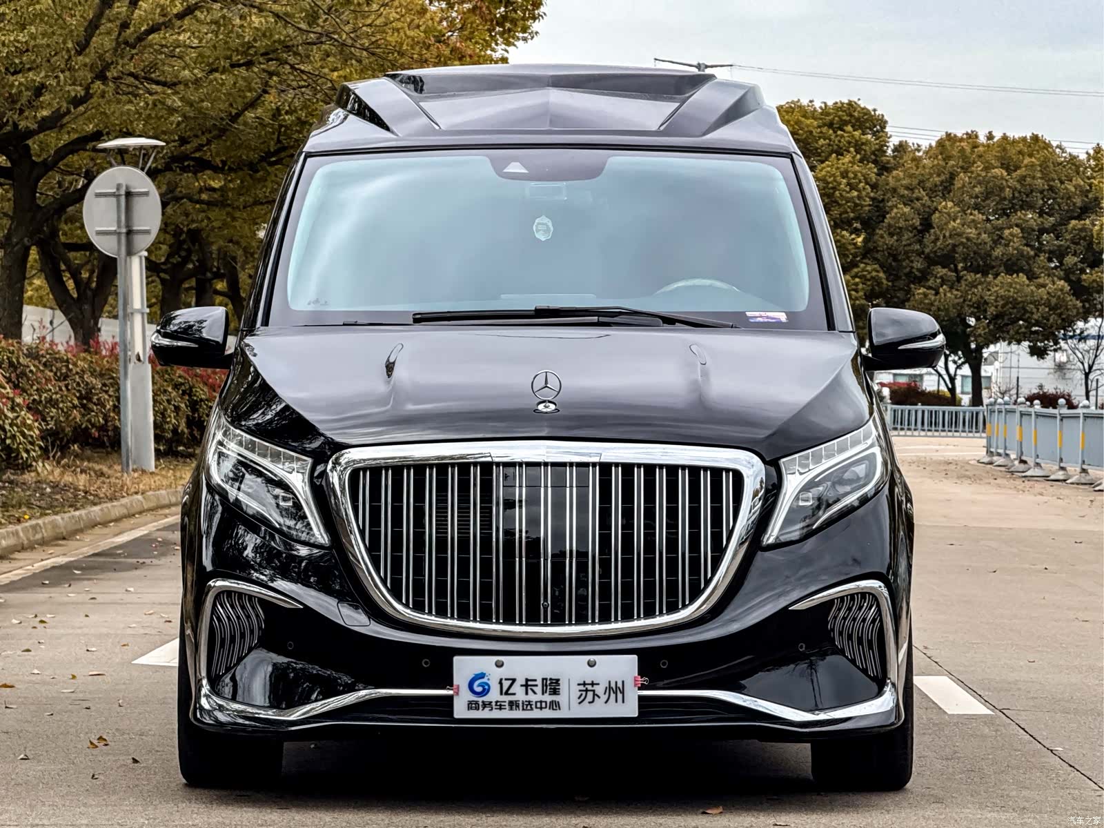 Mercedes-Benz V-Class, 2023 3
