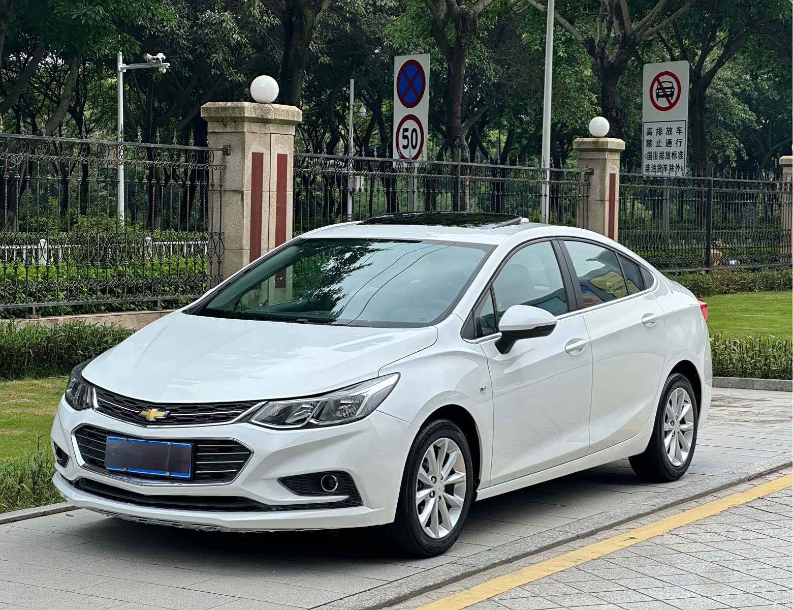 Chevrolet 320, 2018 1