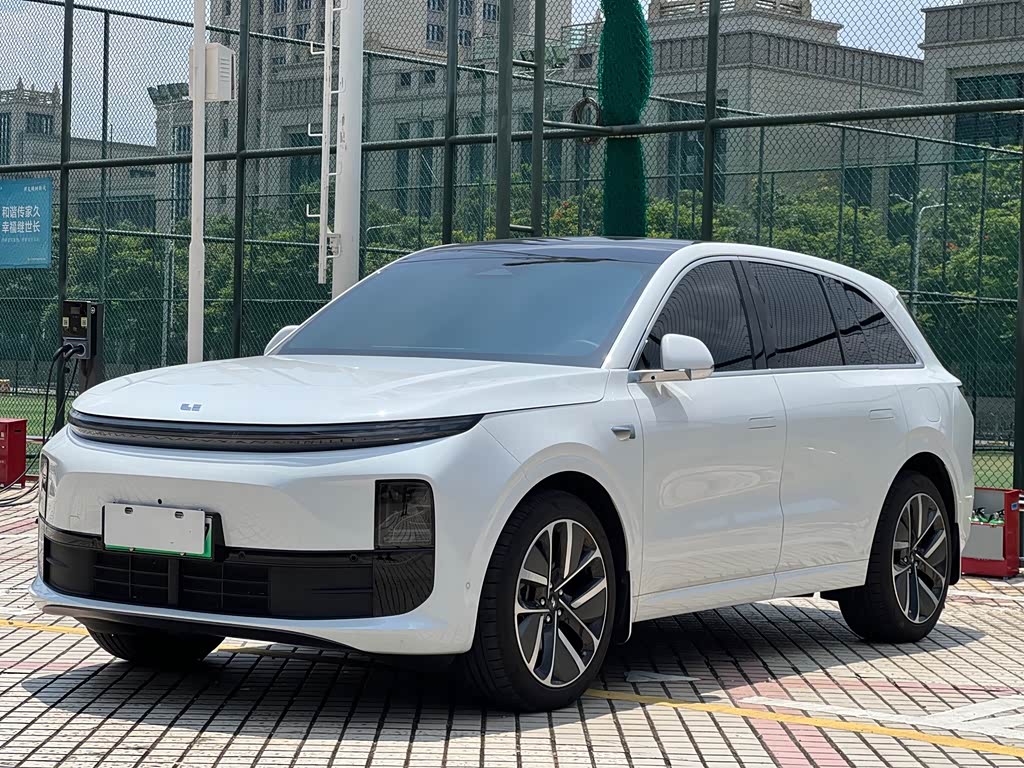 Li Auto L6