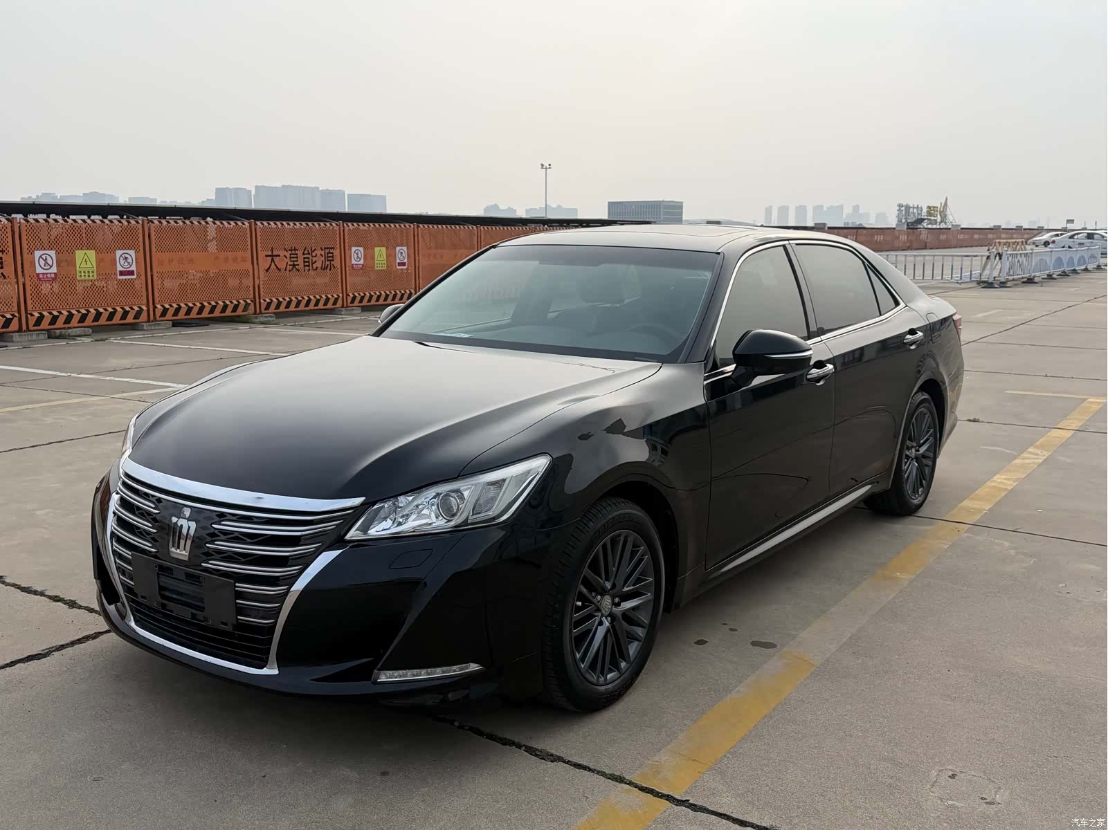 Toyota Crown, 2017 1