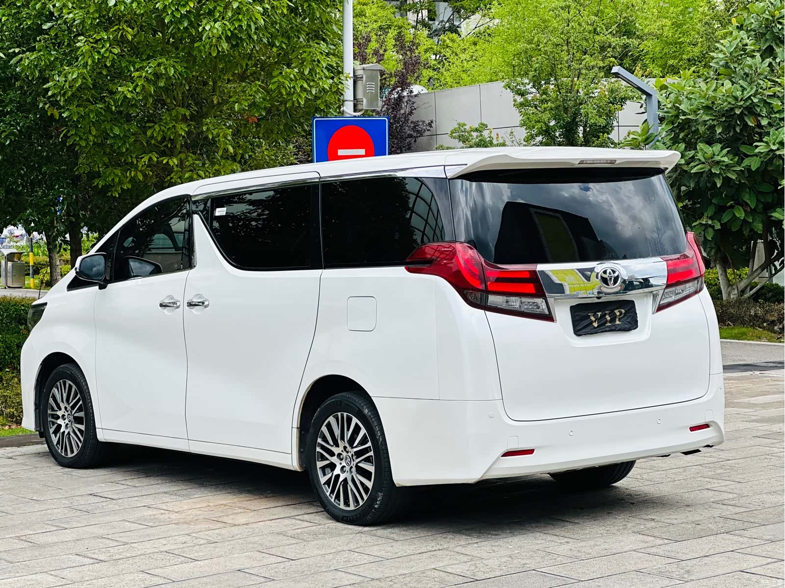 Toyota Alphard, 2017 12