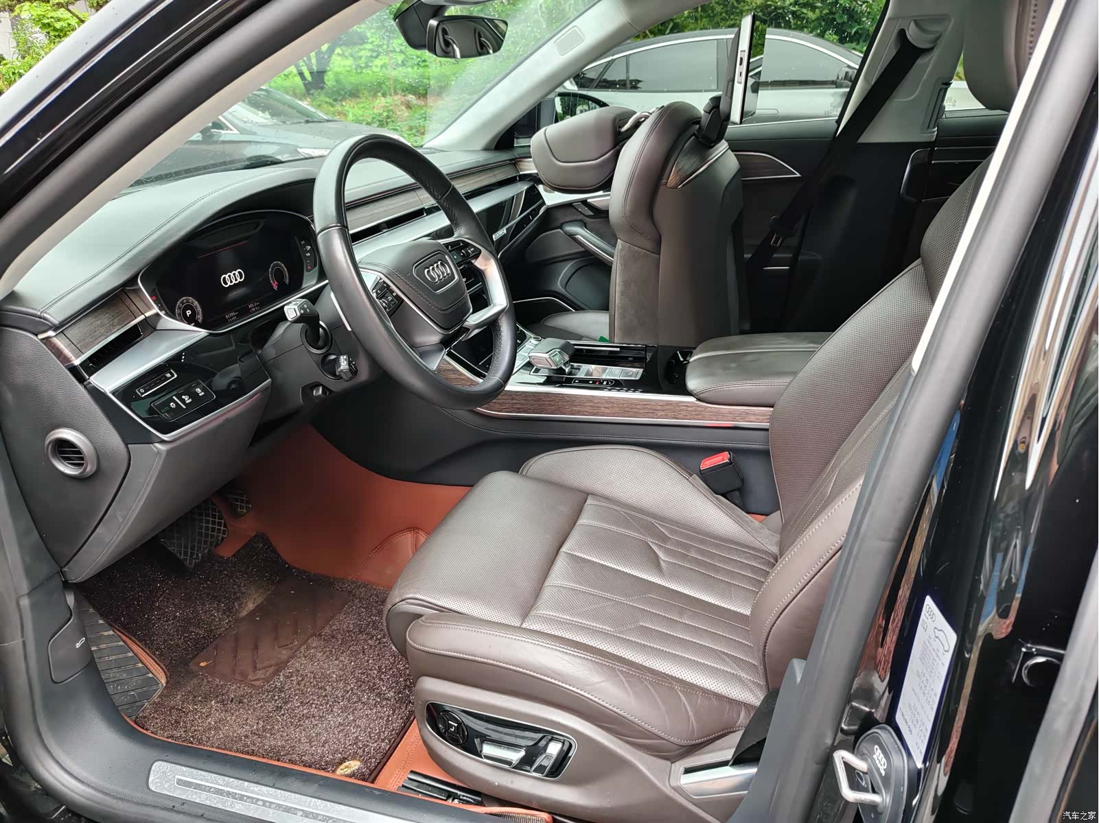 Audi A8L, 2022 все фото