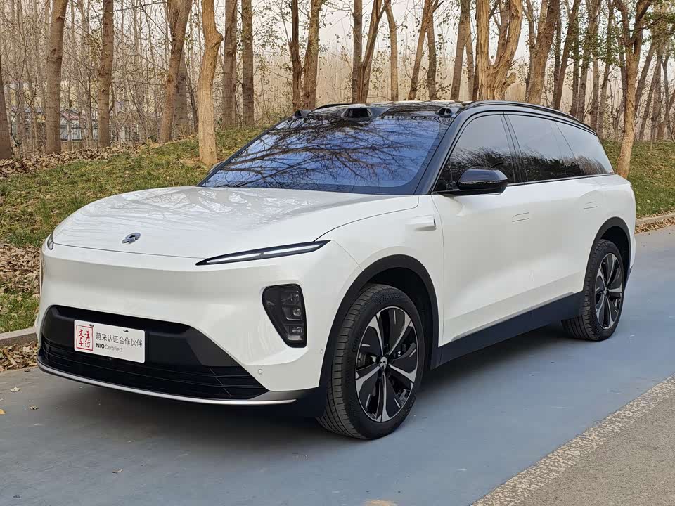NIO ES8
