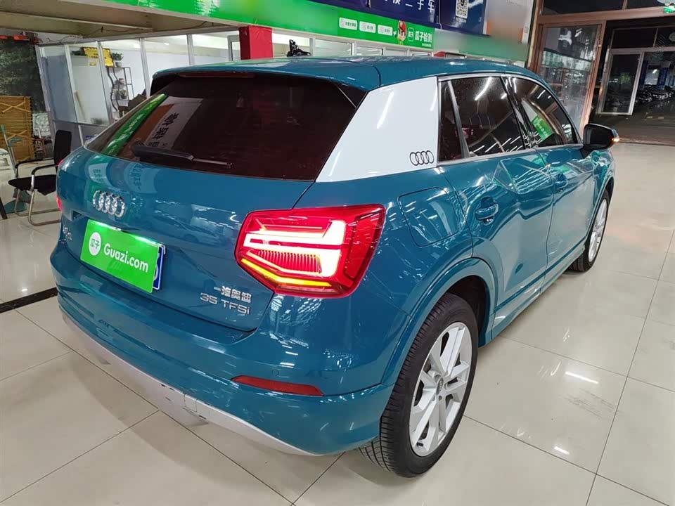 Audi Q2L