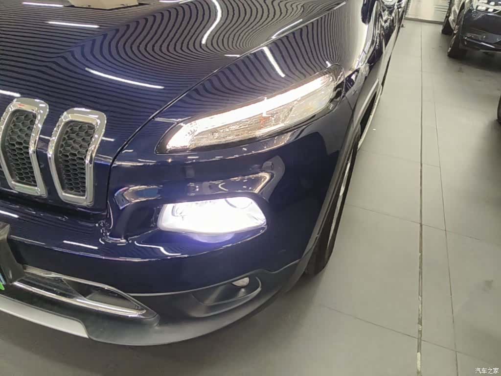 Jeep Cherokee, 2018 24