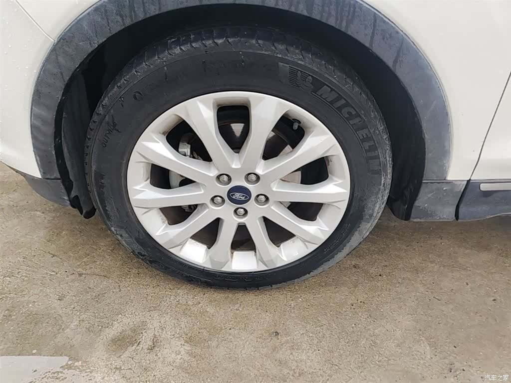 Ford Kuga, 2016 23