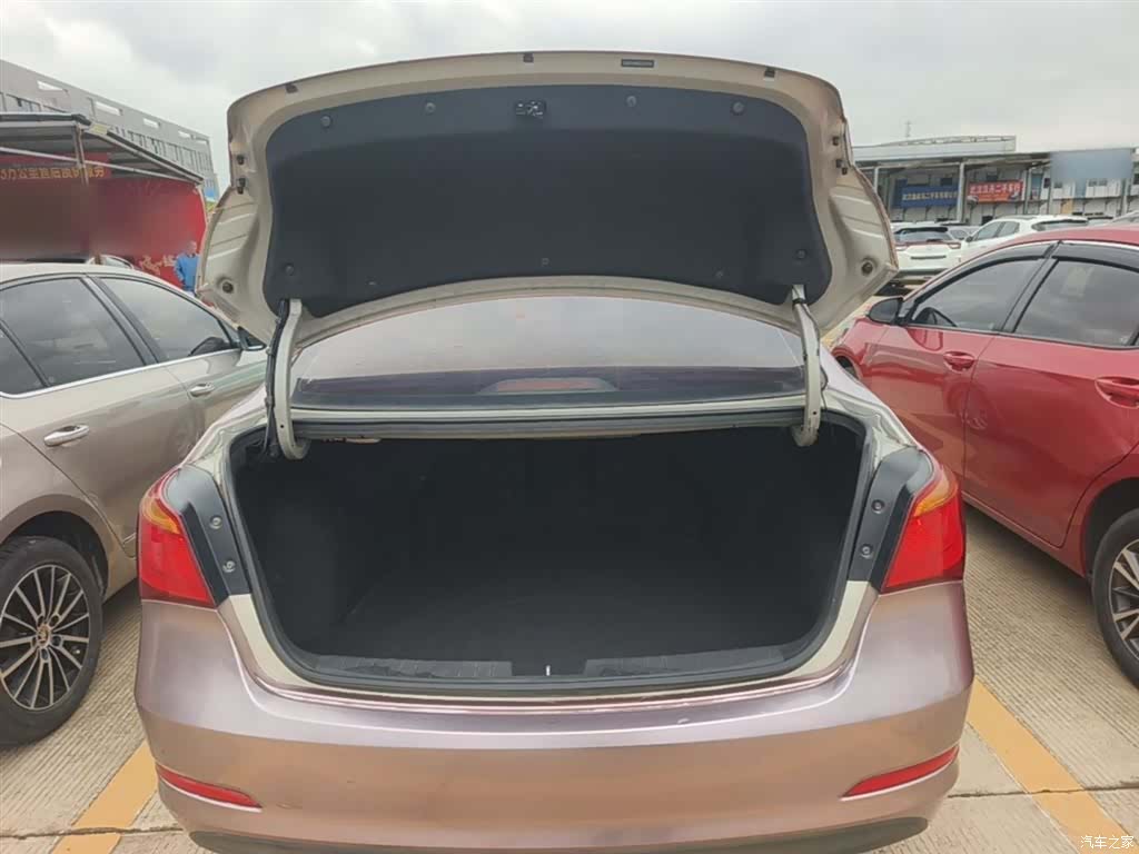 Hyundai GLS, 2016 19