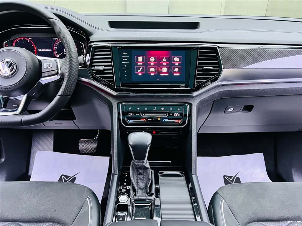 Volkswagen Teramont X, 2021 12