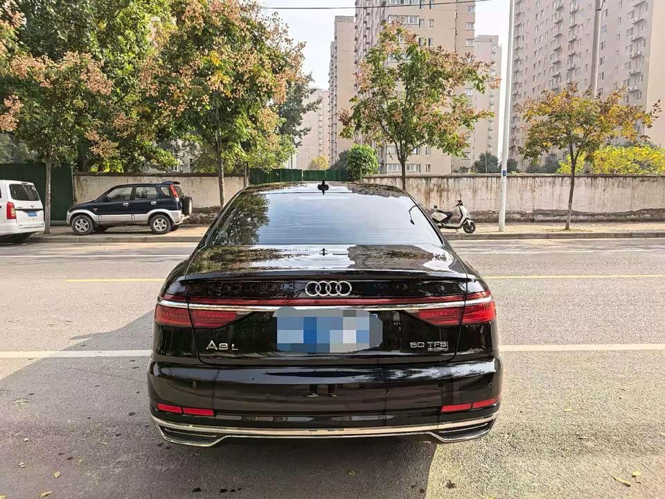 Audi A8