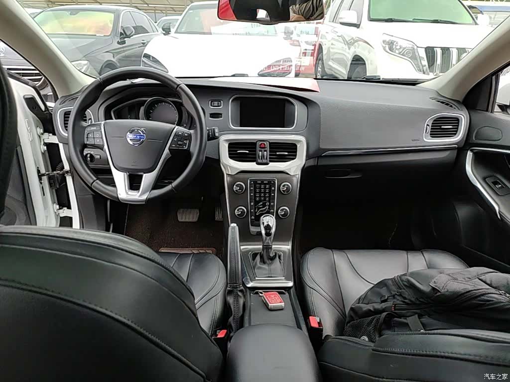 Volvo V40, 2015 10