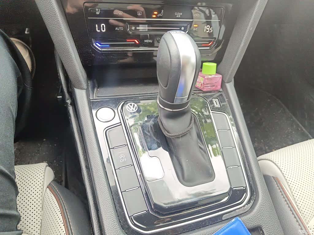 Volkswagen Magotan, 2024 10