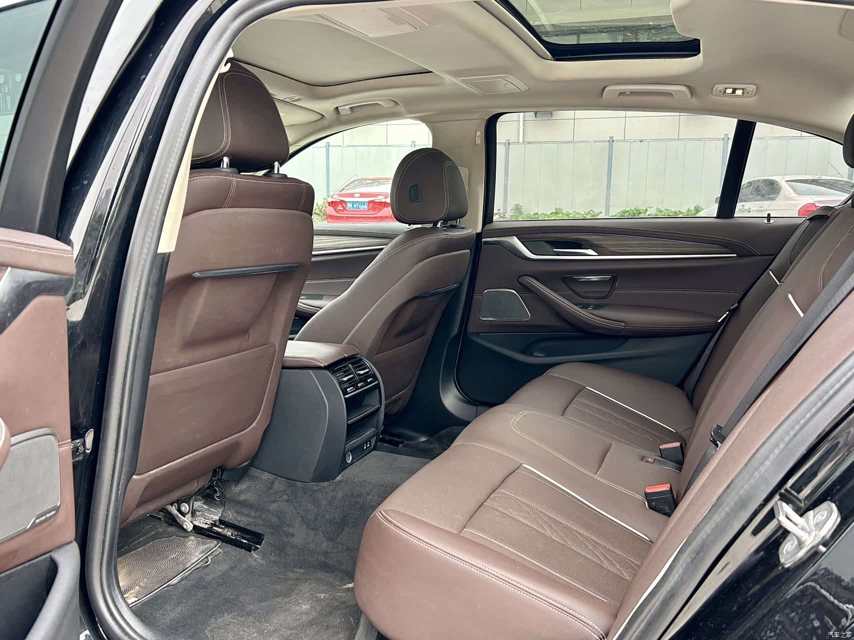 BMW 5 Series, 2023 12