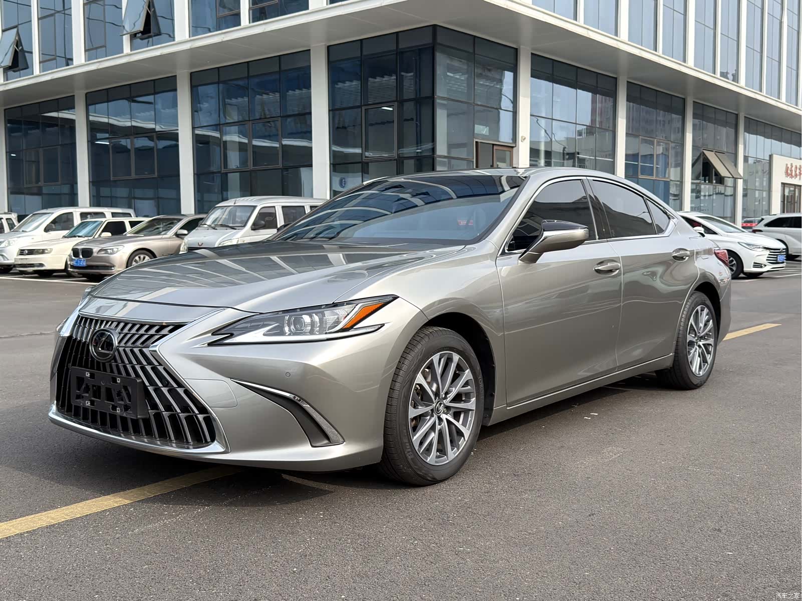 Lexus ES, 2024 2