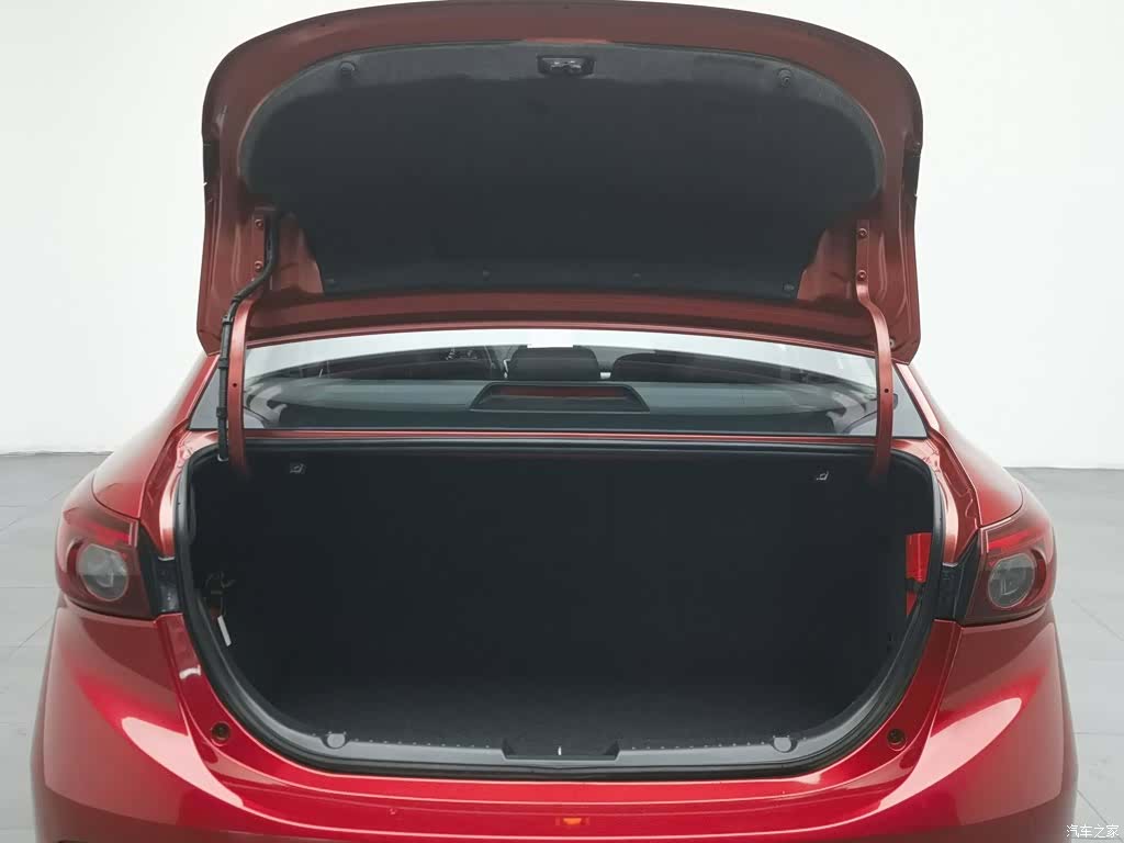 Mazda Mazda3, 2018 16