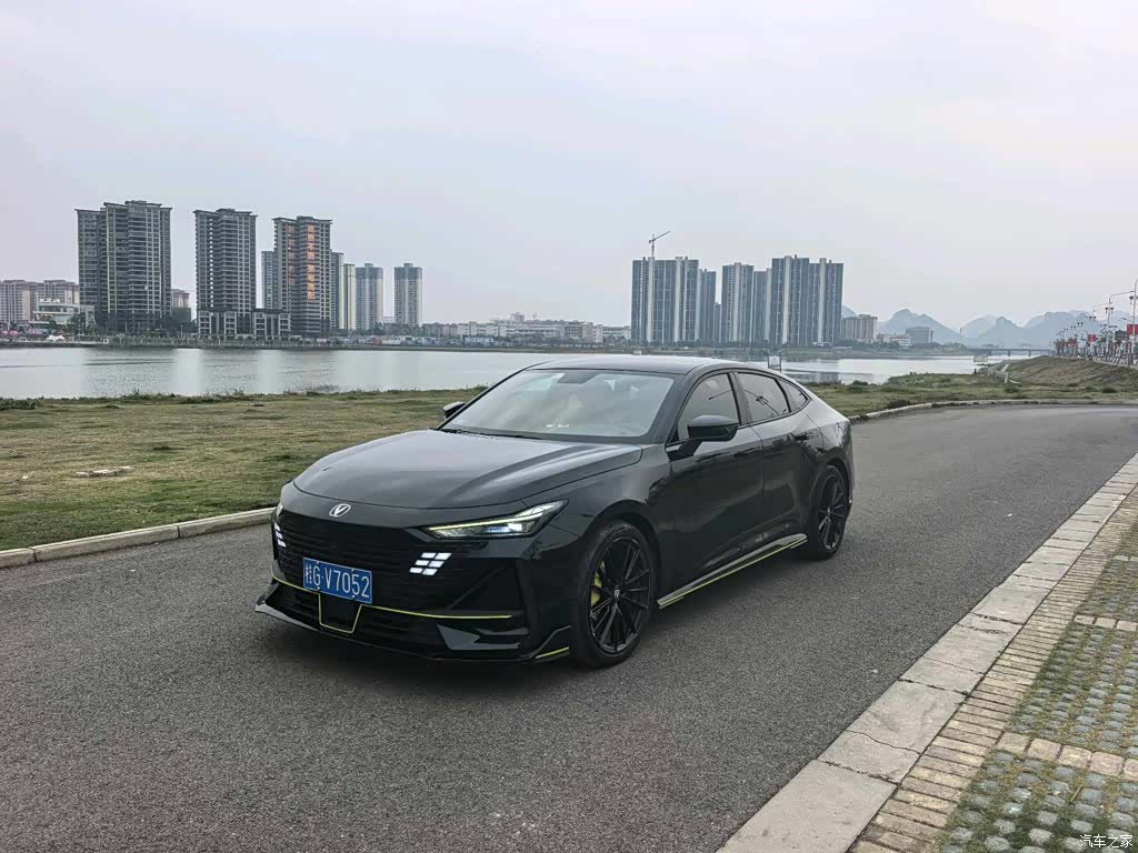 Changan UNI-V, 2022 1