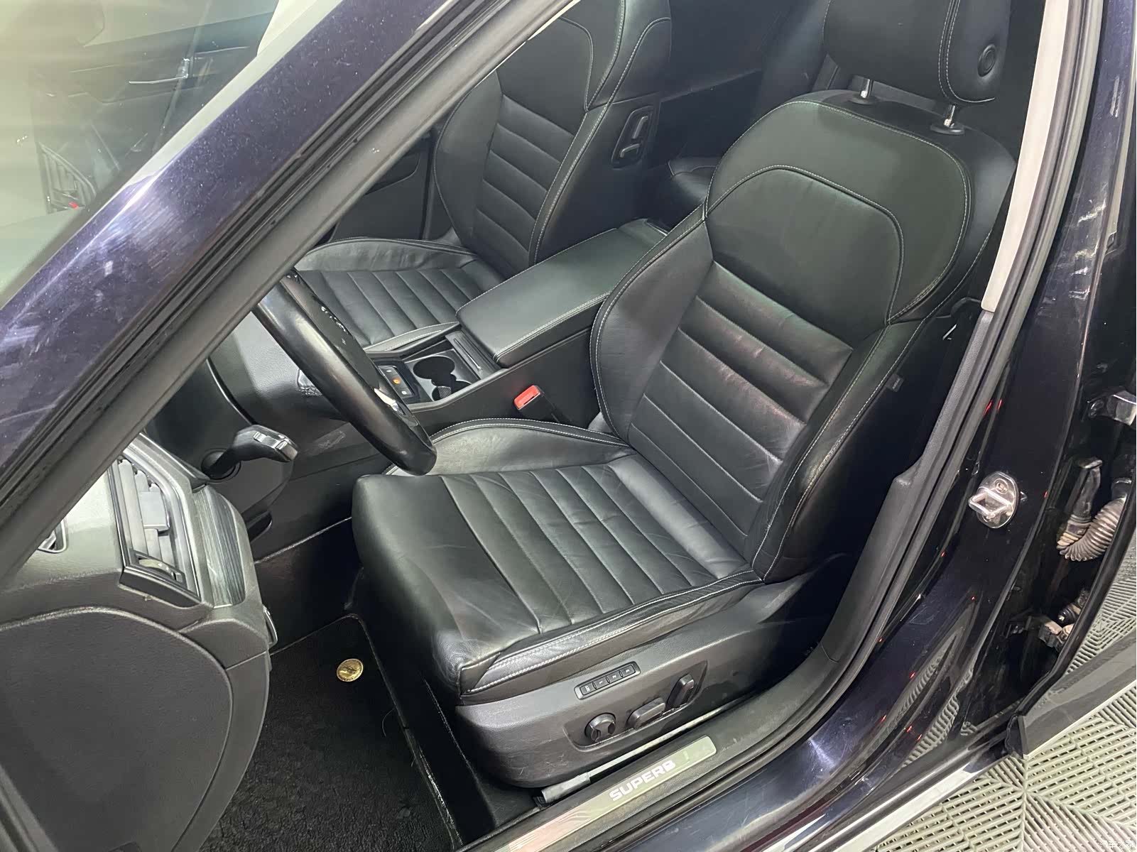 Skoda Superb, 2019 10