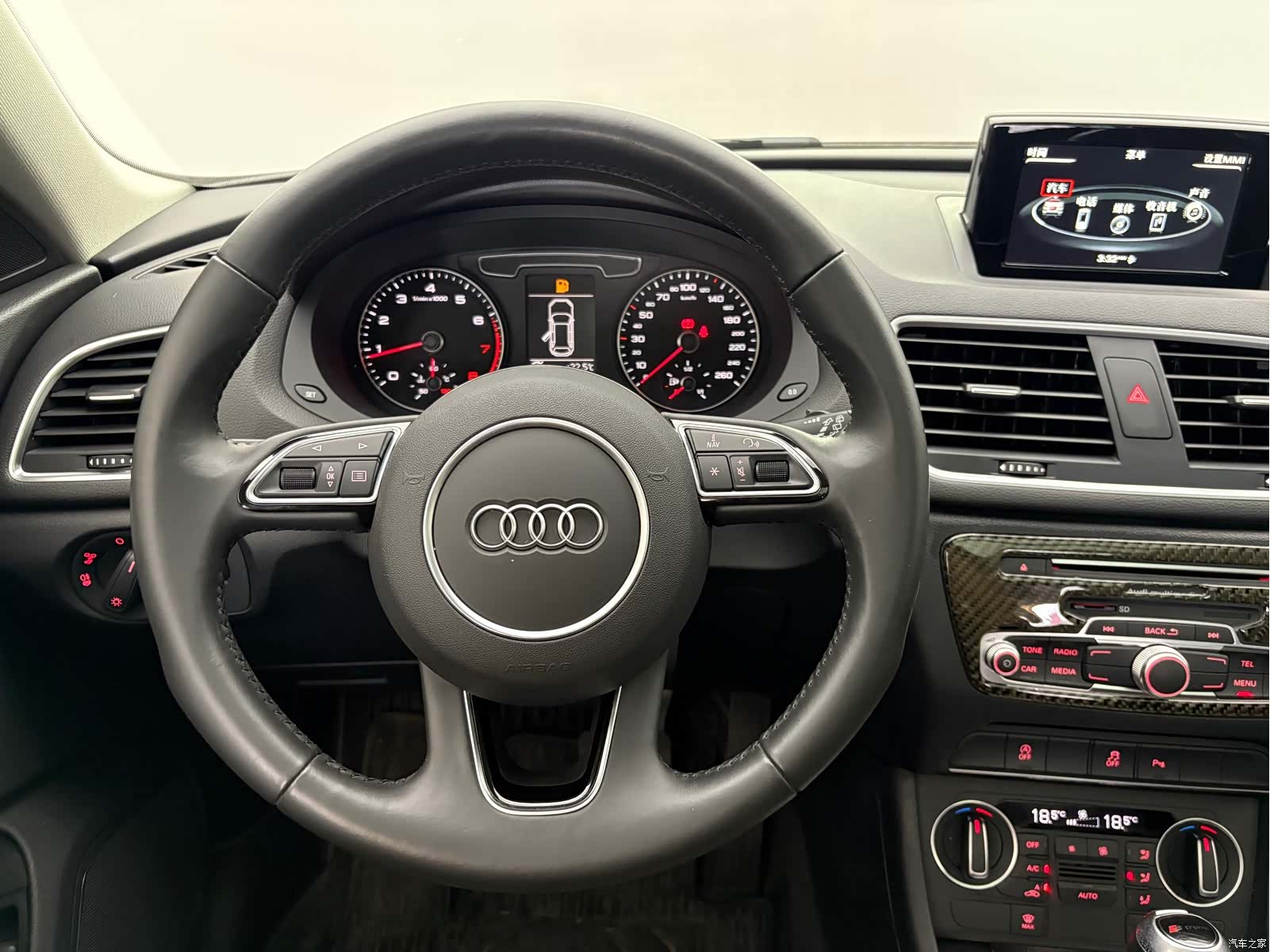 Audi Q3, 2018 11