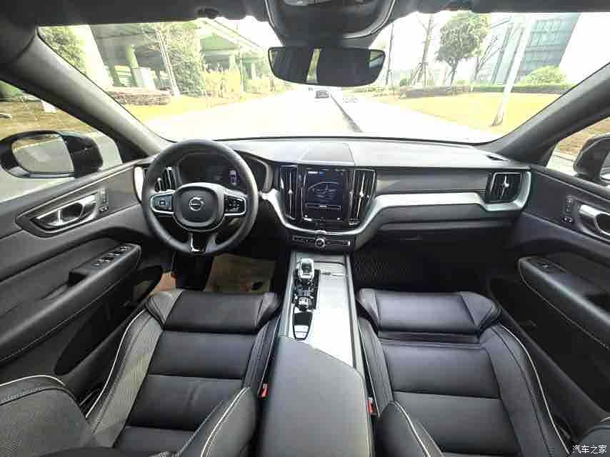 Volvo XC60, 2024 11