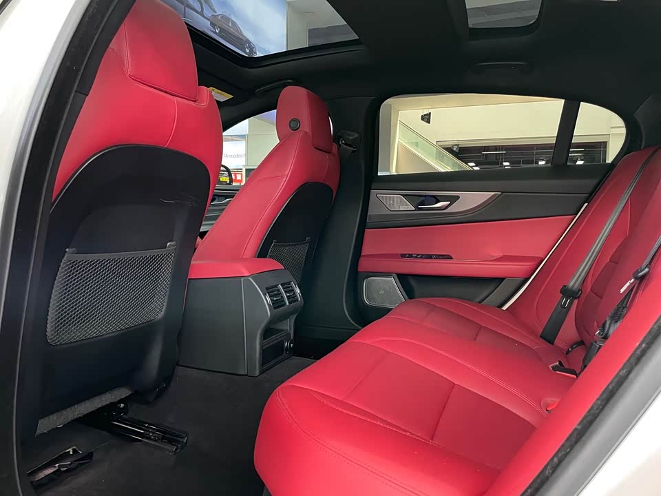Jaguar XEL Jaguar XEL