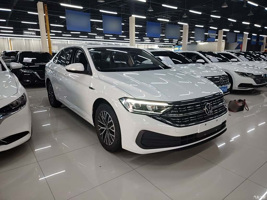 Volkswagen Sagitar, 2024 4