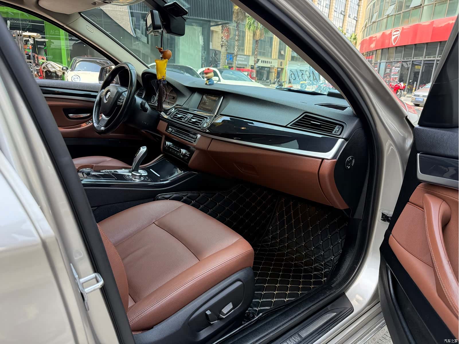 BMW 5 Series, 2017 22