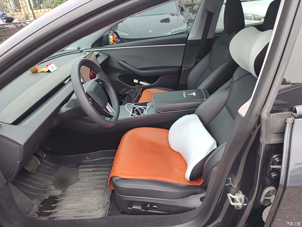 Tesla Model 3, 2024 15