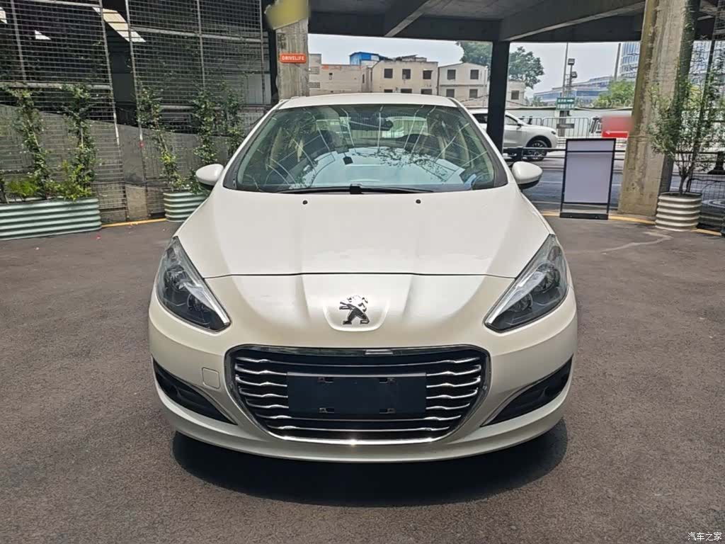 Peugeot 308, 2015 3