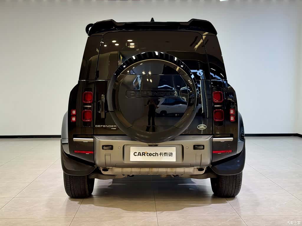 Land Rover Defender, 2023 все фото