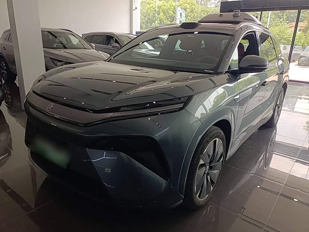 BYD Tang L