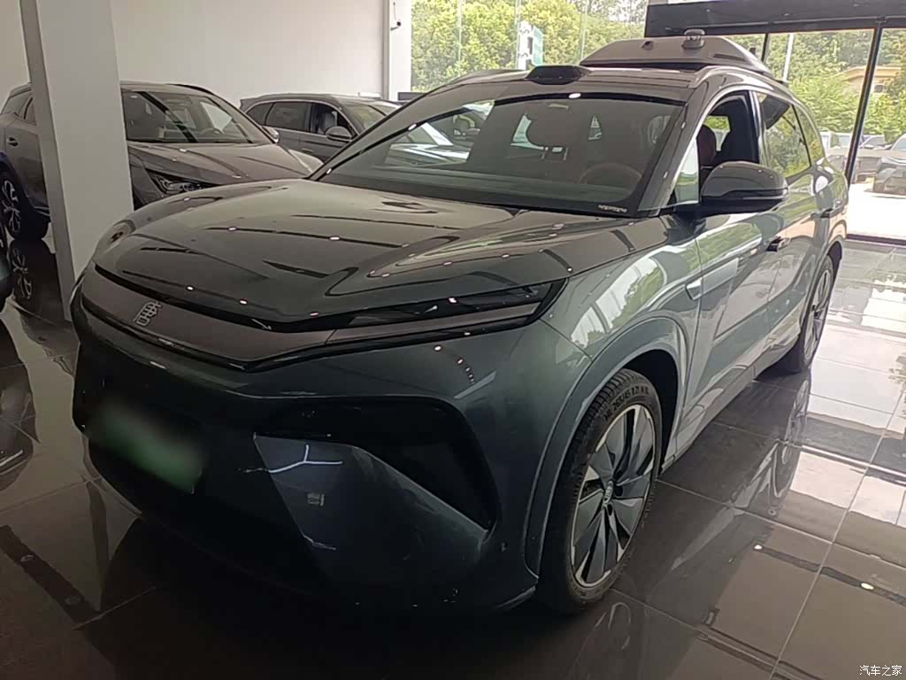 BYD Tang, 2025 1