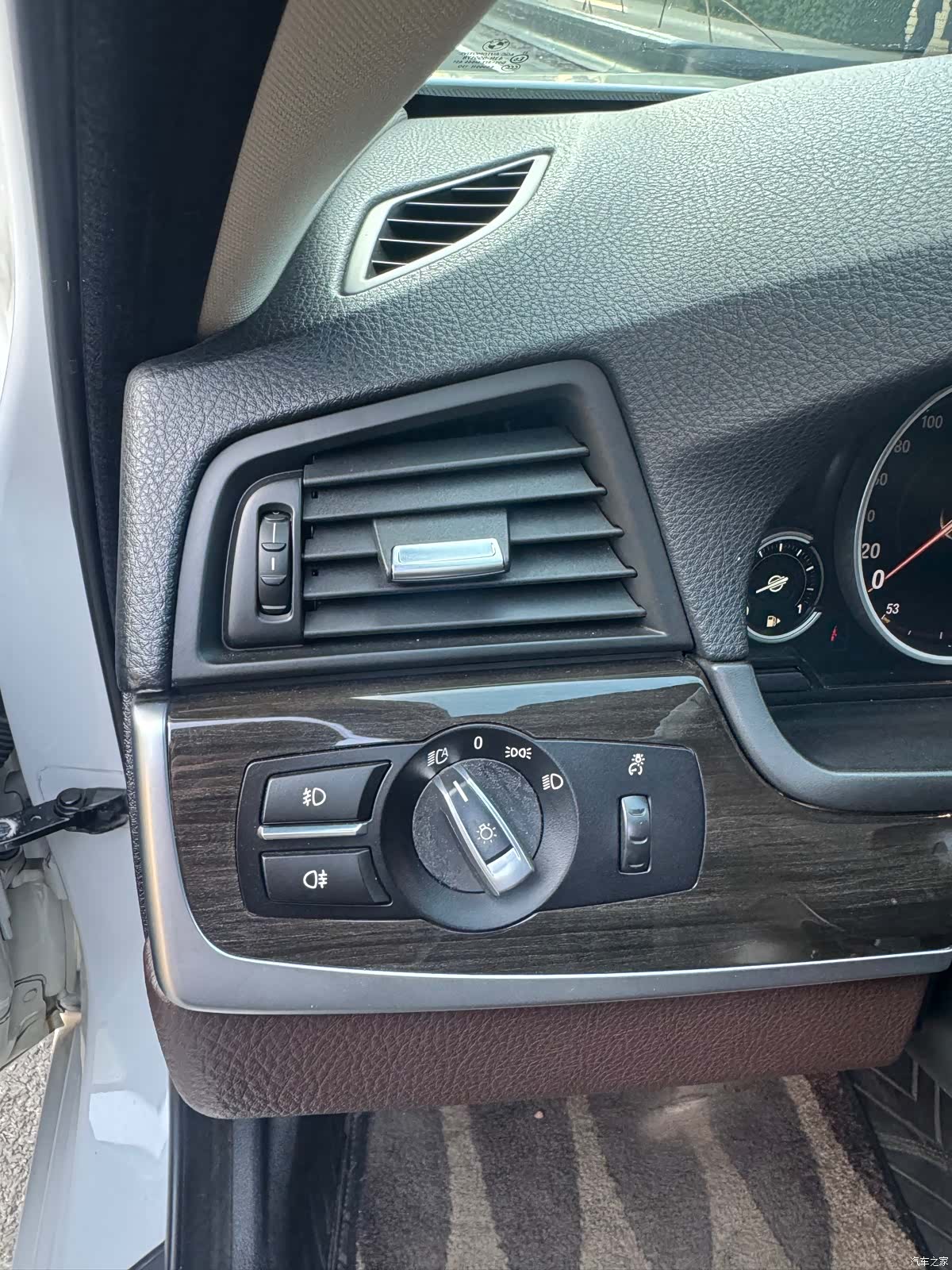 BMW 5 Series, 2015 11