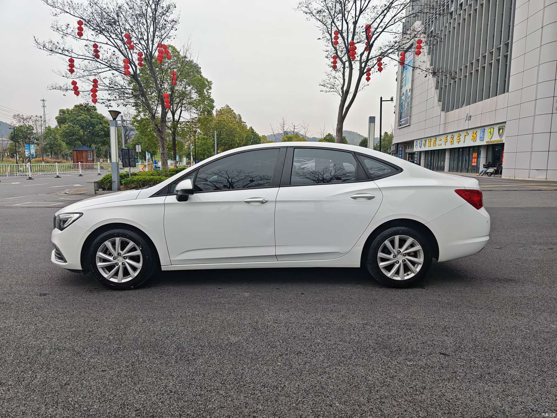 Buick Verano, 2019 7