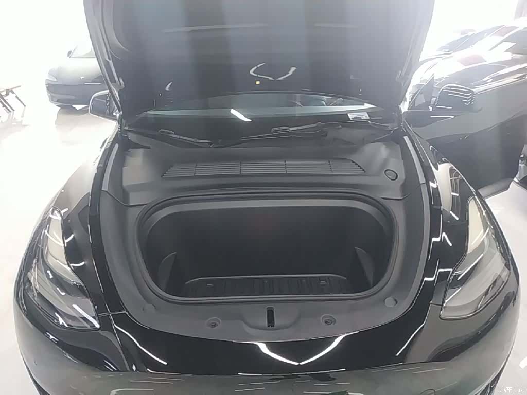 Tesla Model Y, 2022 20