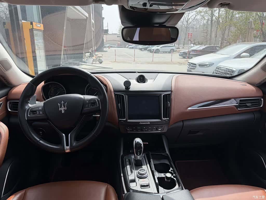 Maserati Levante, 2017 6