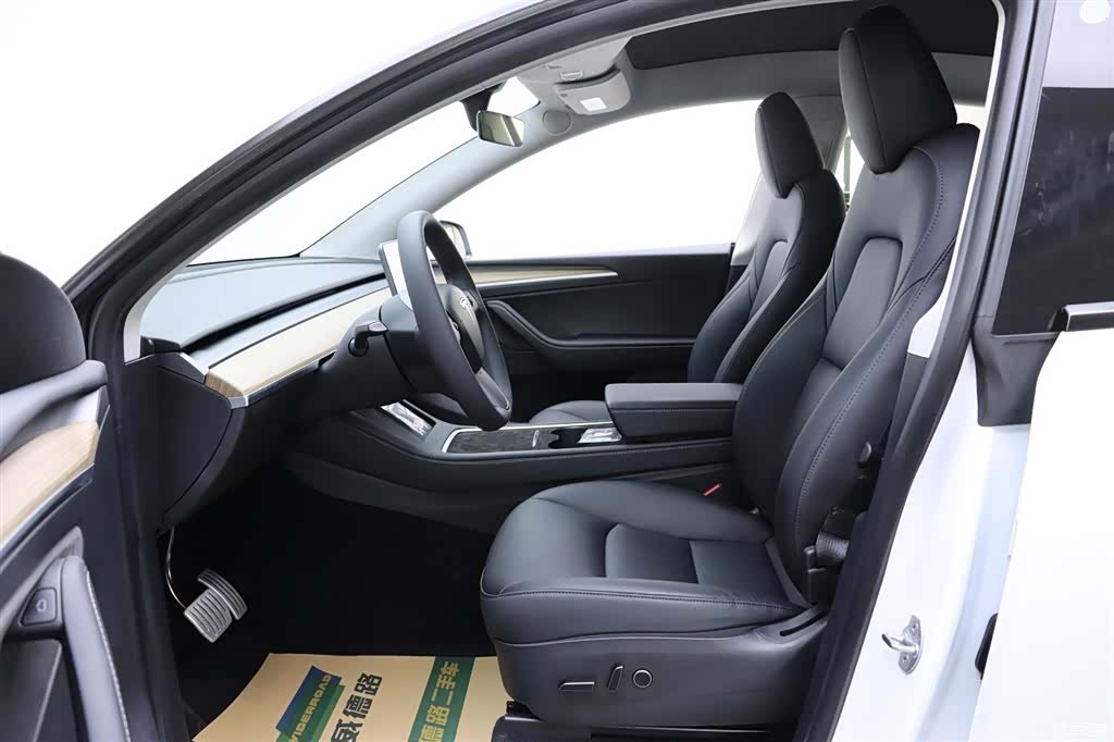 Tesla Model Y, 2022 12