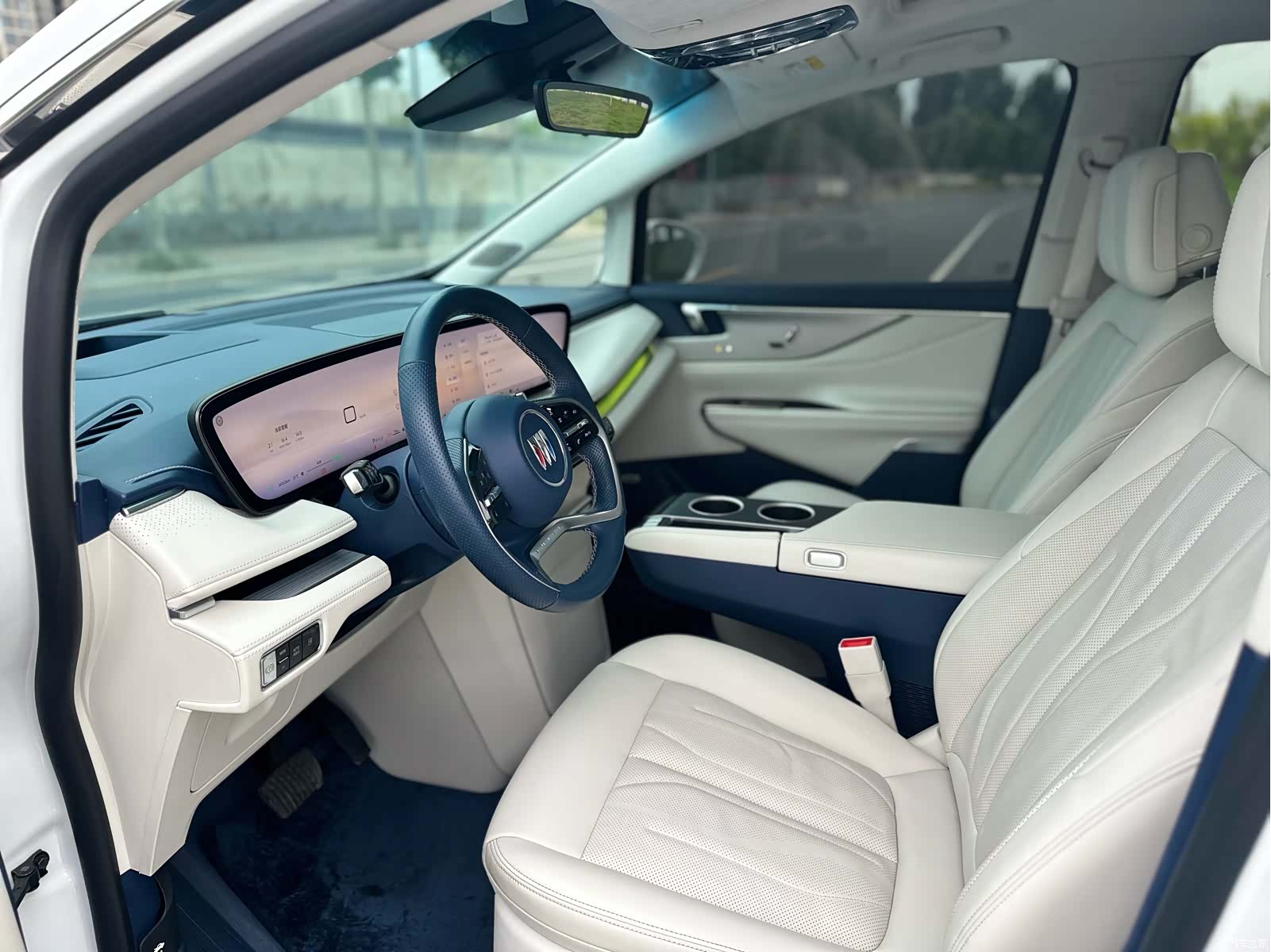 Buick GL8, 2024 все фото