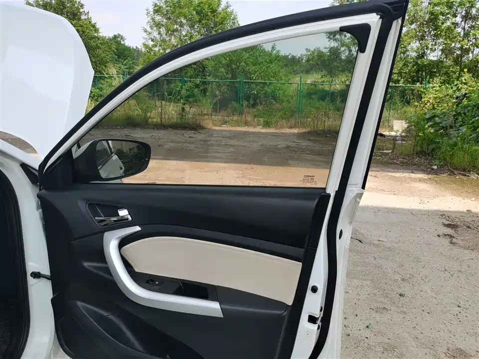 Changan Yuexiang V7