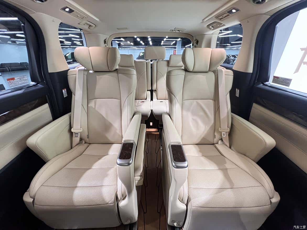 Toyota Alphard, 2020 20