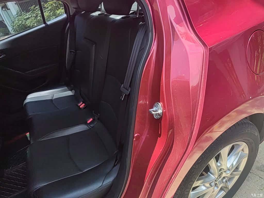 Mazda Mazda3, 2017 17