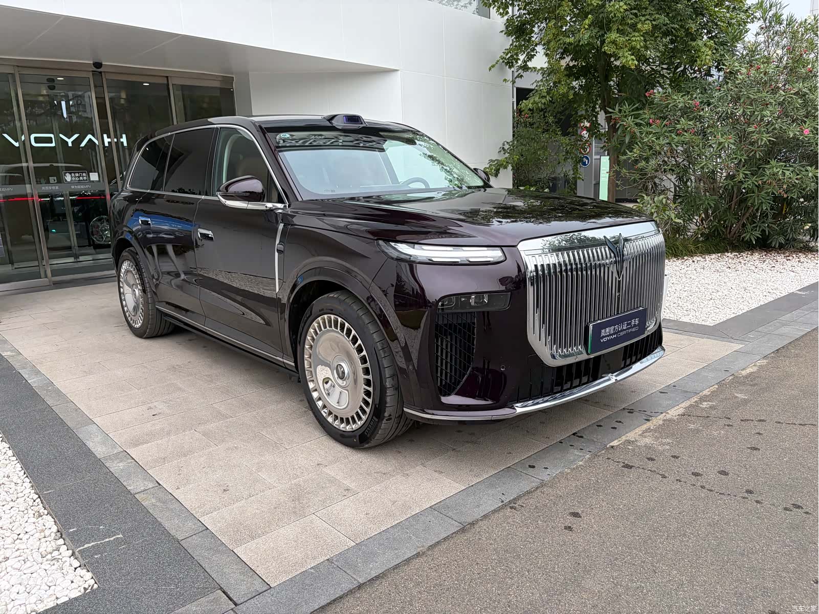 Voyah Taishan, 2025 3