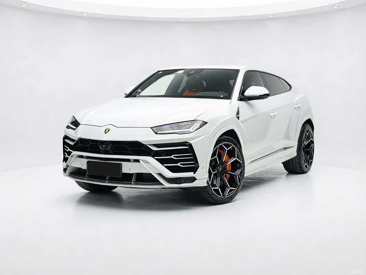 Lamborghini Urus, 2023 1